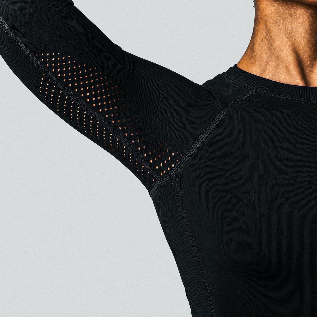 Black top, Arm detail #color_black
